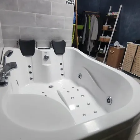 Chez L'habitant Avec Jacuzzi *